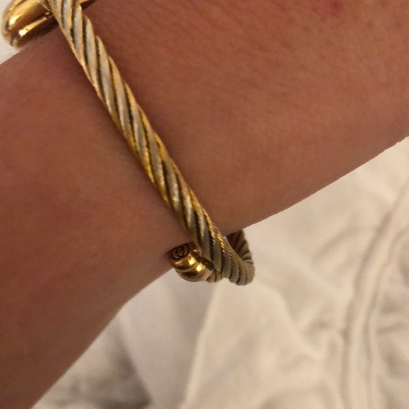 Final sale! Vintage Gucci Watch 2047 Gold Bracelet - Picture 6 of 6